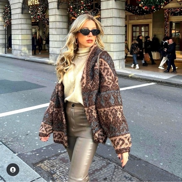 Zara Jackets & Blazers - ZARA BLOGGER FAVOURITE SHORT METALLIC THREAD JACQUARD COAT XS-S NWT